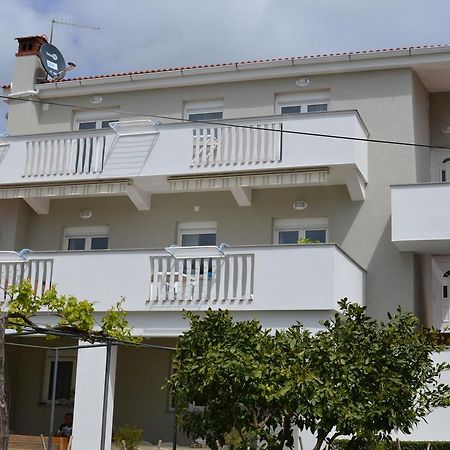 Apartments Pineta Franko فاجانا المظهر الخارجي الصورة