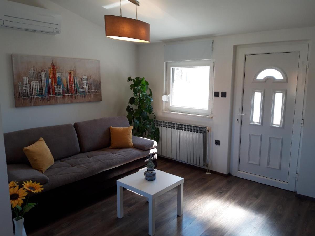 Apartments Pineta Franko فاجانا المظهر الخارجي الصورة