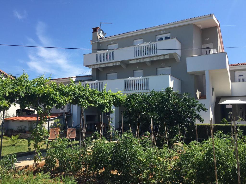 Apartments Pineta Franko فاجانا المظهر الخارجي الصورة